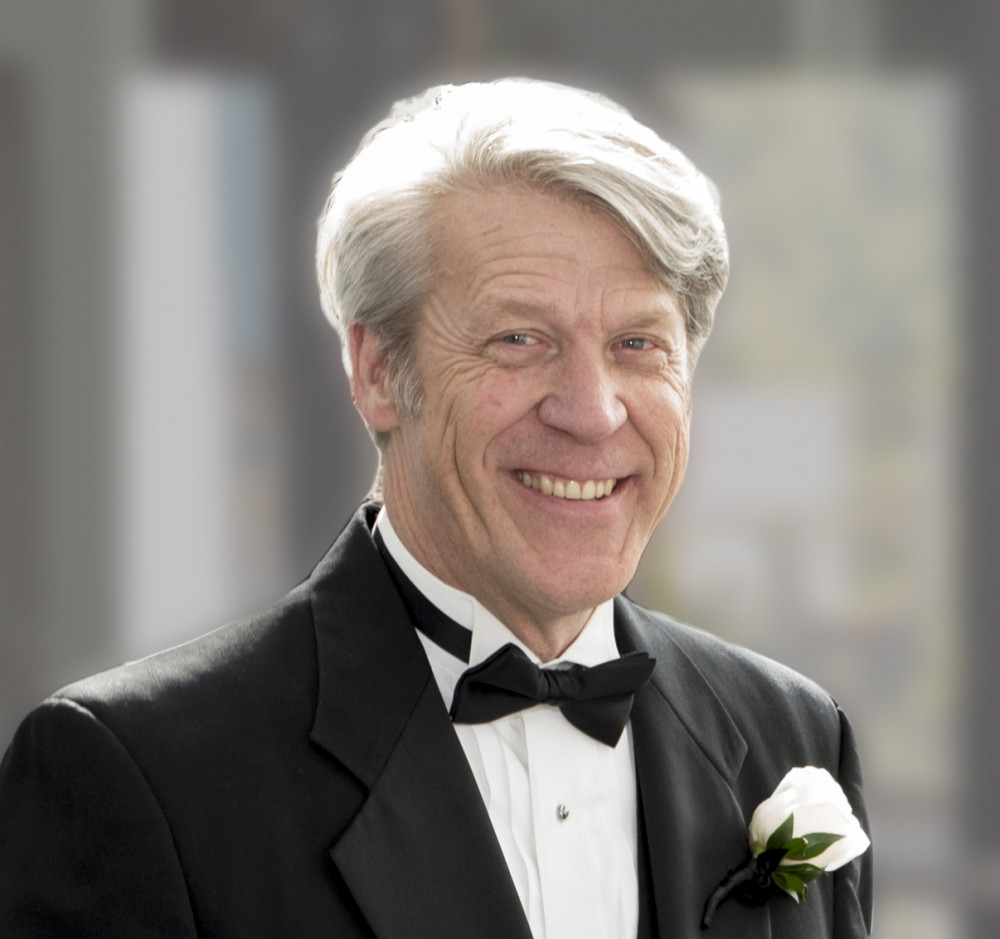 Eric Headshot_AR_Tuxedo