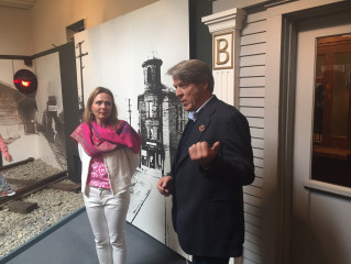 16EricLindaHelleland_feature