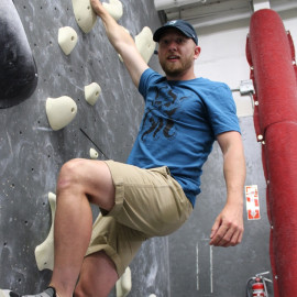 720_TimRockclimbingRLAV