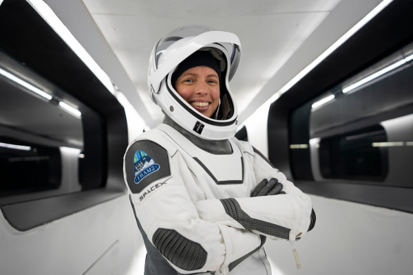 Jannicke Mikkelsen via SpaceX (3x2)