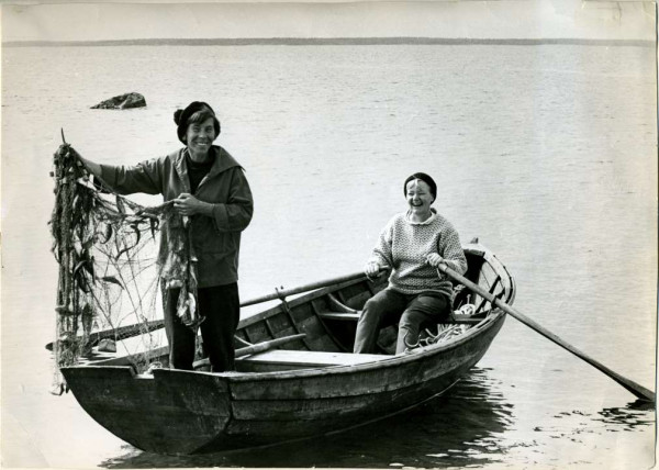 Tove and the Sea Photos 2025 (2)